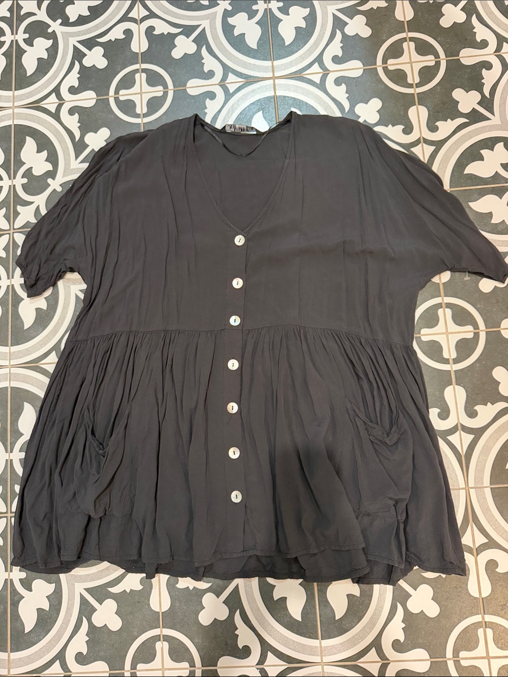Zara Black V-Neck Button-Front Blouse